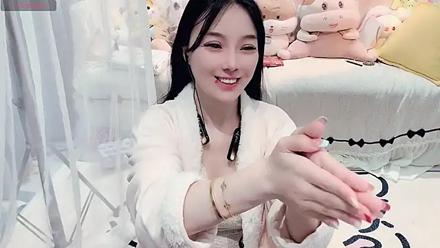 AKiKi711 online show from March 31, 4:53 pm