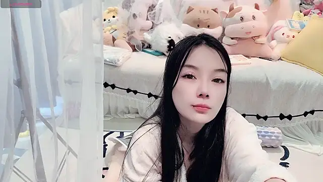 AKiKi711 online show from April 4, 4:52 am