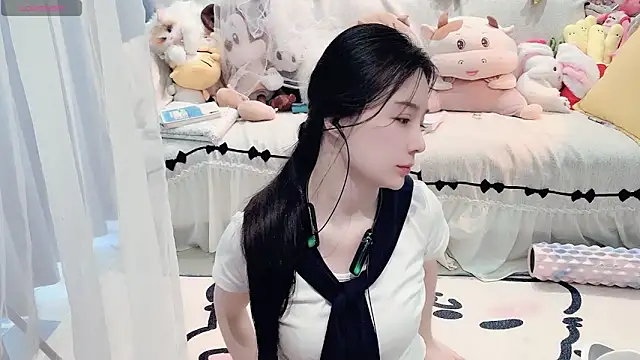 AKiKi711 online show from April 29, 5:00 am