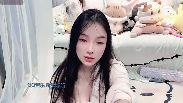 AKiKi711 online show from February 25, 5:02 pm