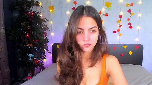 Snapshot of Milana_Crystal_ chatting on December 1, 7:53 am Milana Crystal online show from December 1, 7:53 am