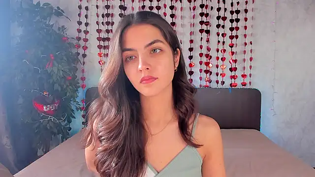 Snapshot of Milana_Crystal_ chatting on February 13, 11:28 am Milana Crystal online show from February 13, 11:28 am