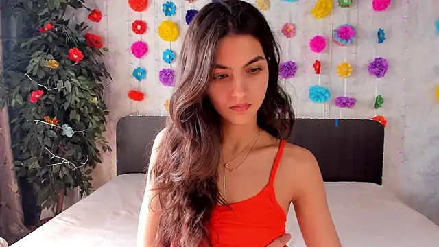 Snapshot of Milana_Crystal_ chatting on March 21, 11:12 am Milana Crystal online show from March 21, 11:12 am