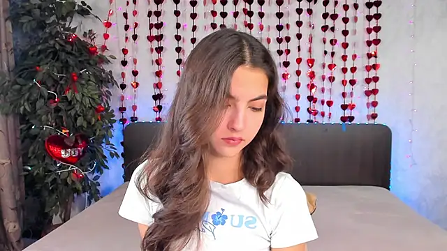 Snapshot of Milana_Crystal_ chatting on February 23, 8:17 am Milana Crystal online show from February 23, 8:17 am