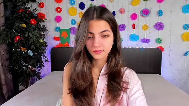 Snapshot of Milana_Crystal_ chatting on March 18, 8:17 am Milana Crystal online show from March 18, 8:17 am