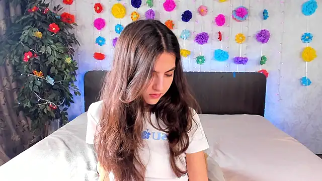 Snapshot of Milana_Crystal_ chatting on March 13, 11:30 am Milana Crystal online show from March 13, 11:30 am
