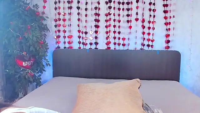 Snapshot of Milana_Crystal_ chatting on February 23, 11:55 am Milana Crystal online show from February 23, 11:55 am