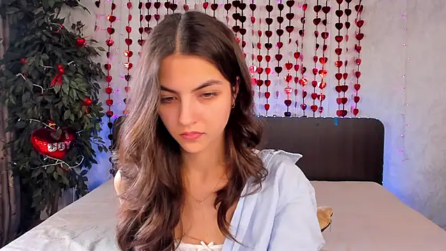 Snapshot of Milana_Crystal_ chatting on February 16, 11:49 am Milana Crystal online show from February 16, 11:49 am