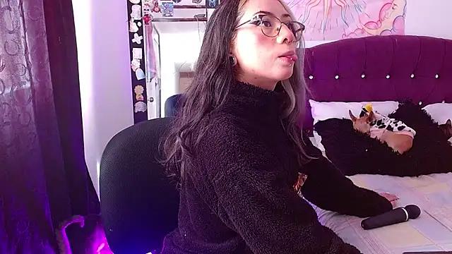 Snapshot of squirt_charlott chatting on October 29, 4:50 pm squirt charlott online show from October 29, 4:50 pm