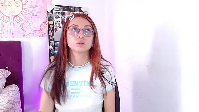 Snapshot of squirt_charlott chatting on December 1, 7:59 pm squirt charlott online show from December 1, 7:59 pm