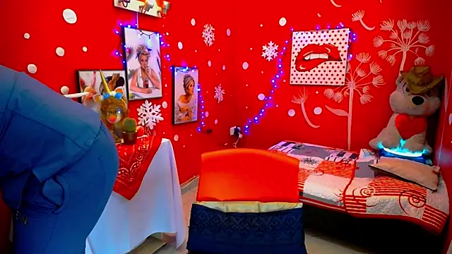 Snapshot of crazylatina_ chatting on March 14, 7:23 pm crazylatina online show from March 14, 7:23 pm