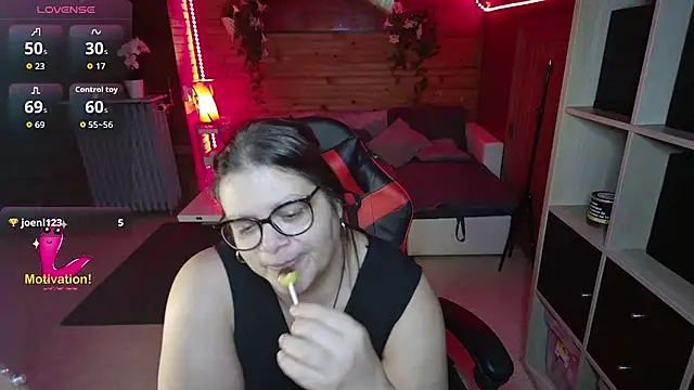 Lola-squirt online show from March 8, 2:04 am