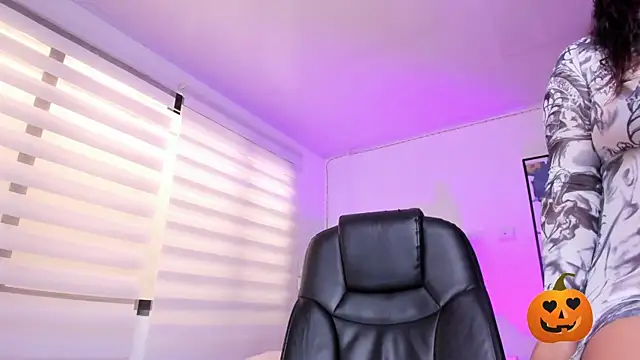 Danna Ramiirez online show from October 11, 6:53 pm