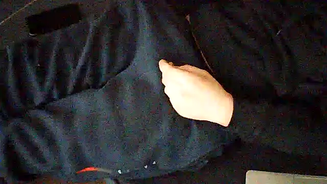 Snapshot of kiksnap-meistro5 chatting on February 10, 3:44 pm kiksnap-meistro5 online show from February 10, 3:44 pm