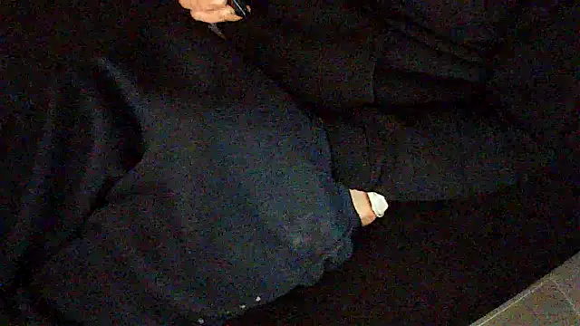 Snapshot of kiksnap-meistro5 chatting on March 10, 5:39 pm kiksnap-meistro5 online show from March 10, 5:39 pm