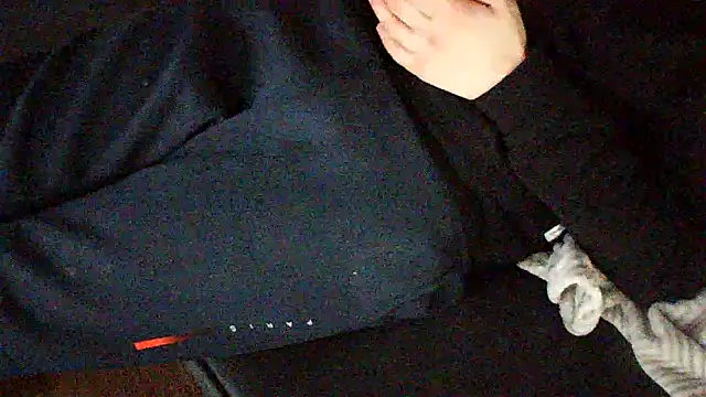 Snapshot of kiksnap-meistro5 chatting on February 3, 8:58 pm kiksnap-meistro5 online show from February 3, 8:58 pm