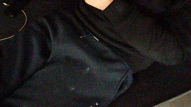 Snapshot of kiksnap-meistro5 chatting on February 25, 9:36 pm kiksnap-meistro5 online show from February 25, 9:36 pm