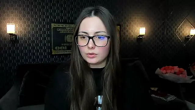 Snapshot of _extraterrestrial_ chatting on October 2, 6:33 pm extraterrestrial online show from October 2, 6:33 pm