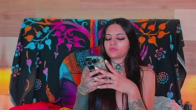 Snapshot of Cori_Paige chatting on October 24, 1:48 am Cori Paige online show from October 24, 1:48 am