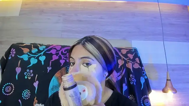 Cori Paige online show from April 14, 4:06 am