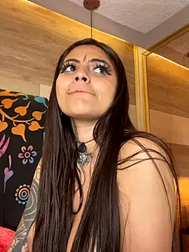 Snapshot of Cori_Paige chatting on December 2, 10:39 am Cori Paige online show from December 2, 10:39 am