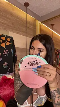 Snapshot of Cori_Paige chatting on December 15, 10:26 pm Cori Paige online show from December 15, 10:26 pm