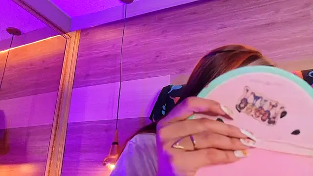 Snapshot of Cori_Paige chatting on February 25, 3:51 am Cori Paige online show from February 25, 3:51 am