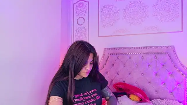 Snapshot of Cori_Paige chatting on February 20, 4:20 am Cori Paige online show from February 20, 4:20 am