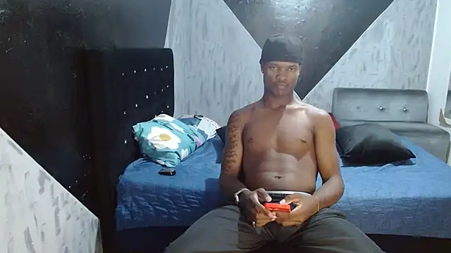 MiguelAngelxl online show from January 11, 8:49 pm