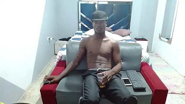 MiguelAngelxl online show from October 27, 4:41 pm