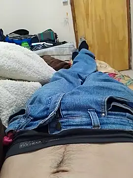 Adee21e online show from November 10, 9:31 pm