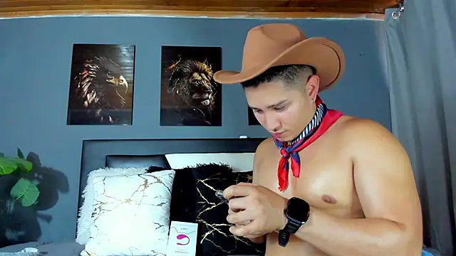 francesco evan online show from December 18, 9:18 pm