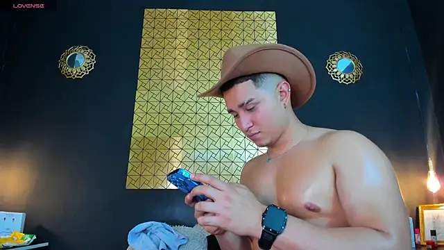 Snapshot of francesco_evan chatting on January 26, 11:29 pm francesco evan online show from January 26, 11:29 pm