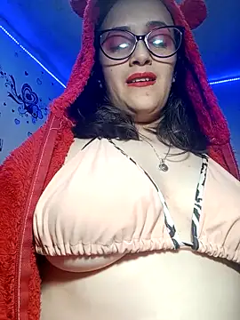 anndreapds online show from February 27, 9:03 pm