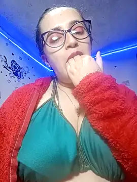 Snapshot of anndreapds chatting on November 10, 8:36 pm anndreapds online show from November 10, 8:36 pm