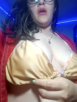 anndreapds online show from March 5, 11:43 pm