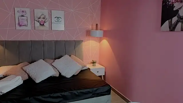 Snapshot of zara__sweet chatting on May 15, 3:43 pm zara sweet online show from May 15, 3:43 pm