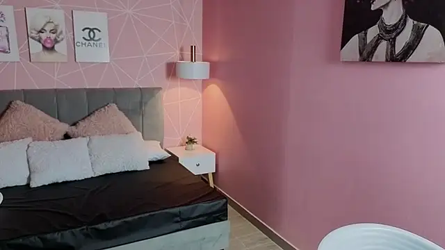 Snapshot of zara__sweet chatting on June 16, 3:34 pm zara sweet online show from June 16, 3:34 pm