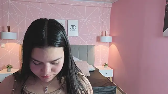 Snapshot of zara__sweet chatting on June 10, 1:34 pm zara sweet online show from June 10, 1:34 pm