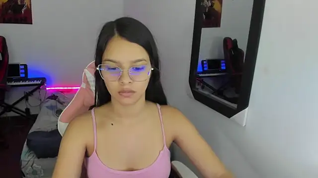 jessi and boy online show from December 14, 7:19 pm