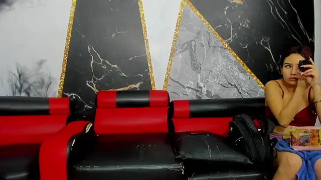 jessi and boy online show from February 16, 11:09 am