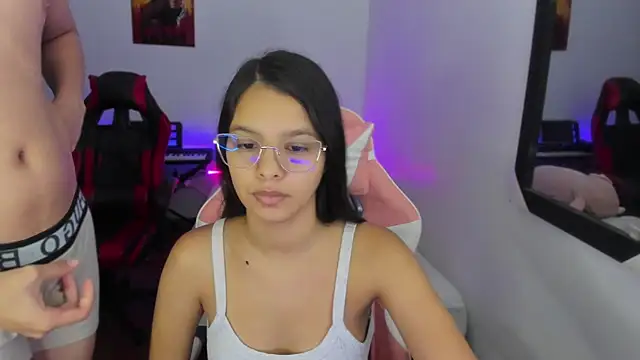 jessi and boy online show from November 26, 7:14 pm