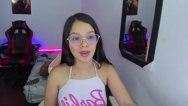 jessi and boy online show from December 13, 8:04 pm