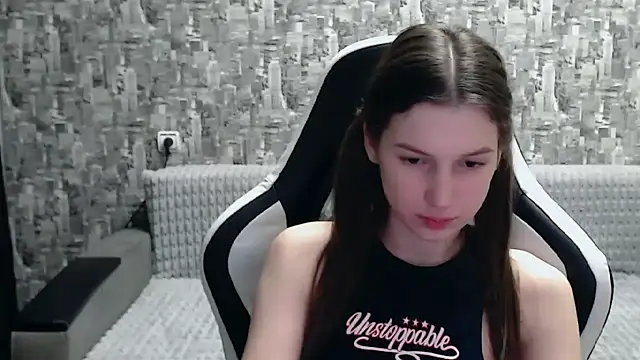 Snapshot of MissMiaCutie chatting on March 4, 6:07 pm MissMiaCutie online show from March 4, 6:07 pm