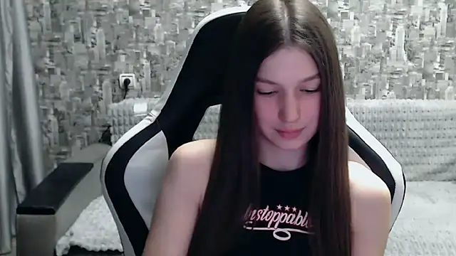 Snapshot of MissMiaCutie chatting on February 25, 3:31 pm MissMiaCutie online show from February 25, 3:31 pm