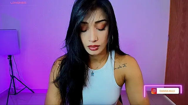 Dannawells online show from May 24, 6:08 pm