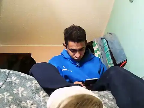 andrescaraballo online show from October 24, 3:16 am