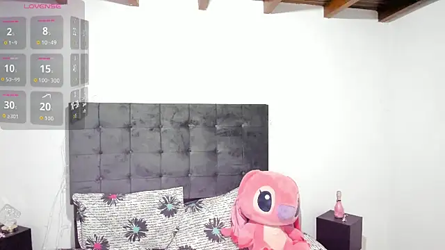 Kylie2211 online show from October 31, 11:40 am