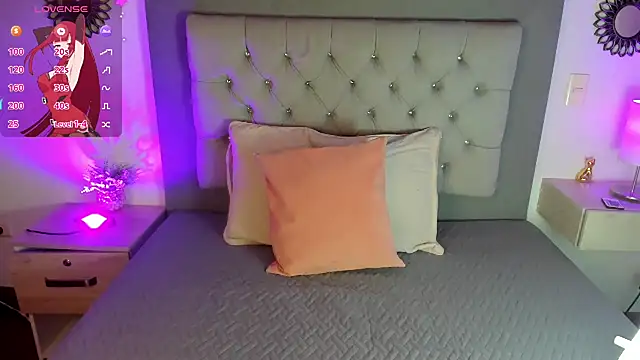 Kylie2211 online show from October 4, 2:13 am