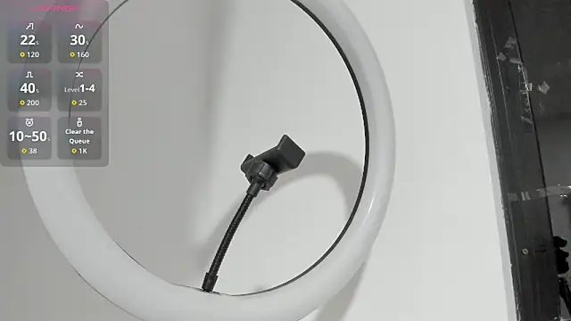 Kylie2211 online show from March 12, 1:33 am